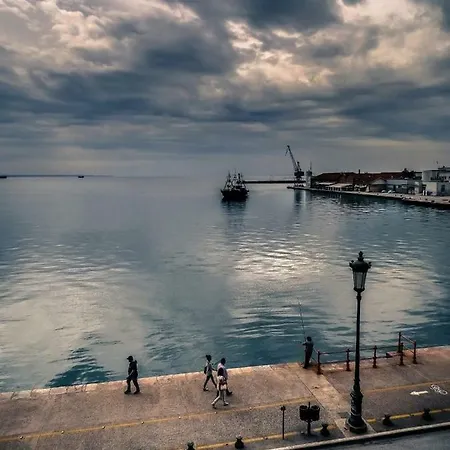 Greecerent - Lux Ladadika