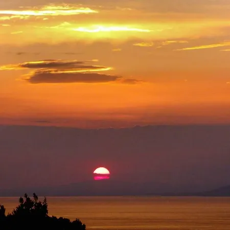 Greecerent - Lux Ladadika